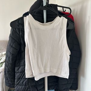 WHITE ARITZIA TANK